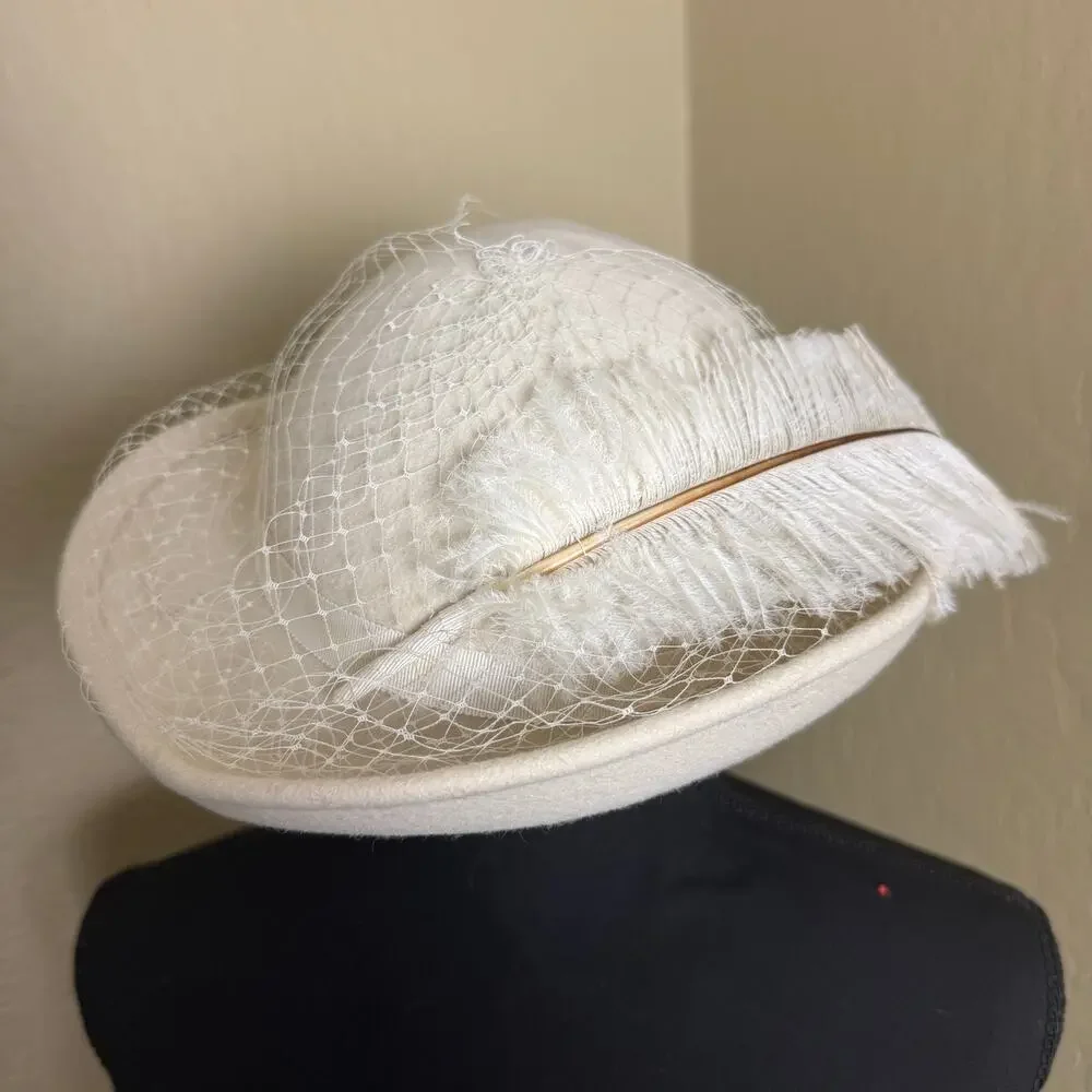 Vintage Evelyn Varon Exclusive Cream Felt Fringe Cloche Tilt Hat Women’s